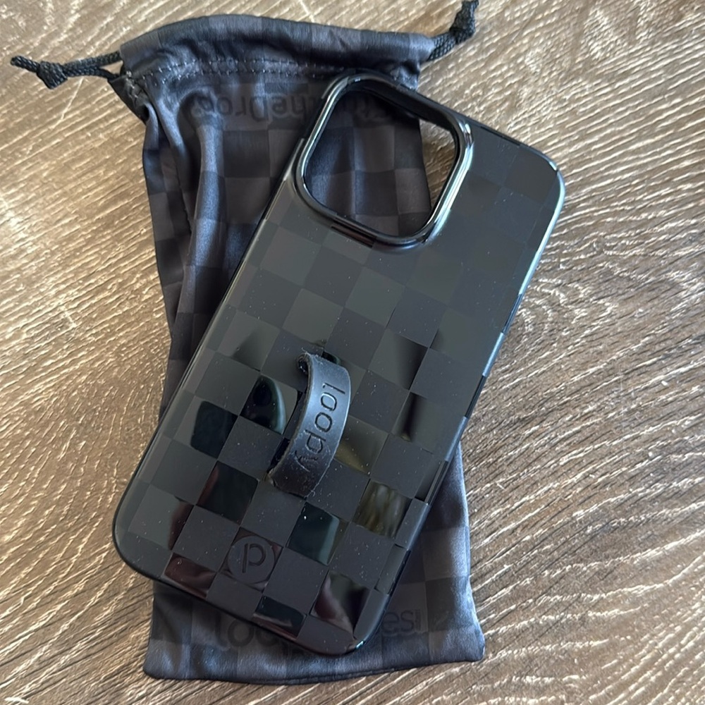 Black checkered Loopy 14pro max case